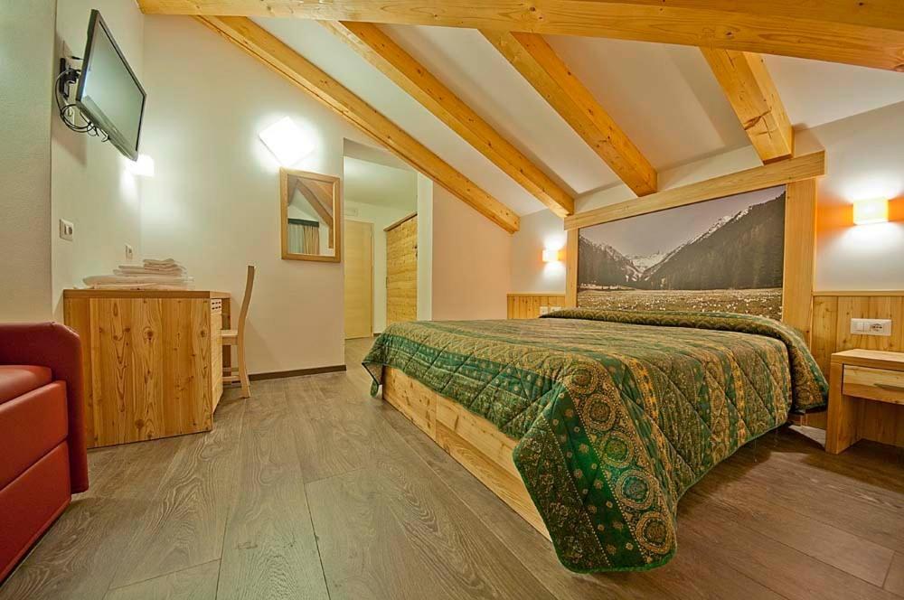 Hotel Niagara Ossana Habitación foto